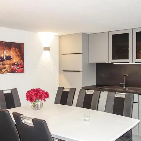 Сasa de vacaciones In With Sauna *